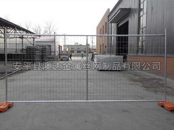 临时移动护栏 (11)